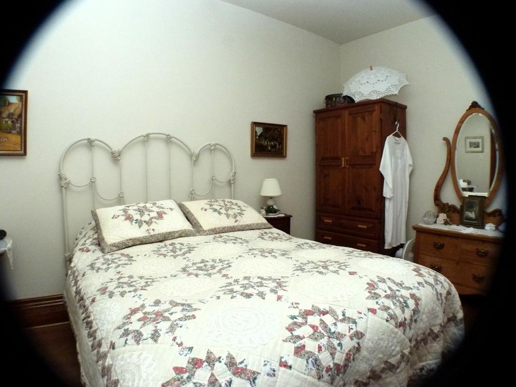 Doctor'S House B & B Tara Bilik gambar
