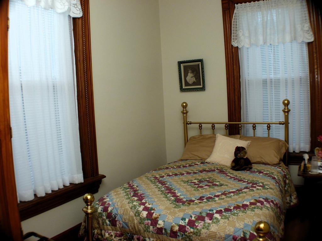 Doctor'S House B & B Tara Bilik gambar